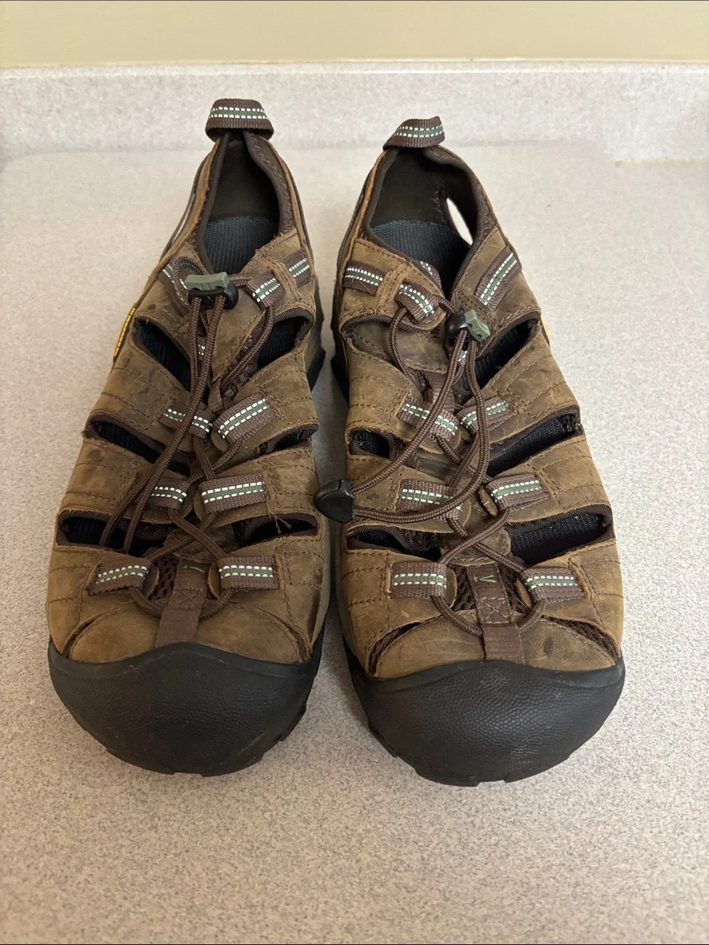 Keen Brown Men’s Closed-Toe Outdoor Sandals size 9.5